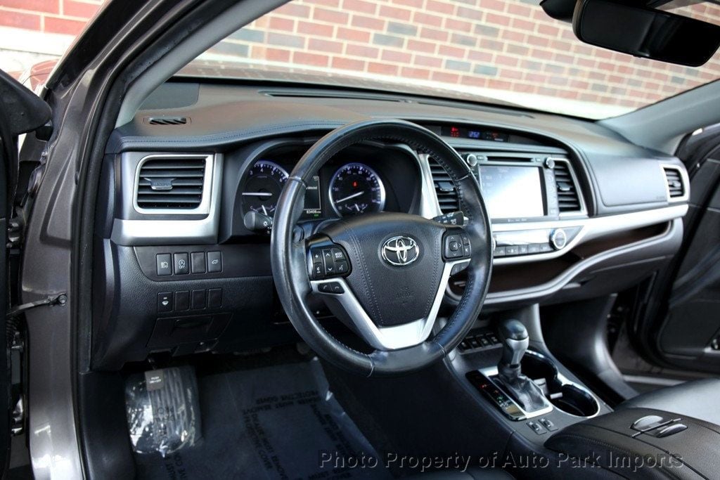 2019 Toyota Highlander XLE photo 18