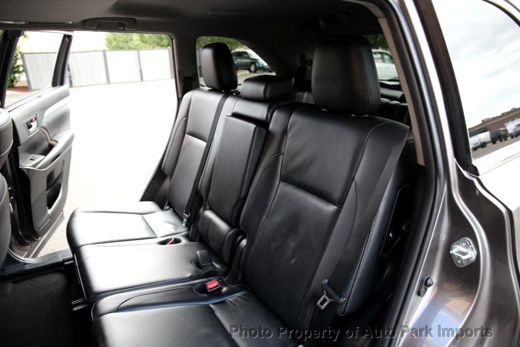 2019 Toyota Highlander XLE photo 22