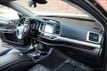 2019 Toyota Highlander XLE V6 AWD - 22843568 - 30