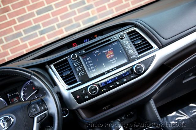 2019 Toyota Highlander XLE V6 AWD - 22843568 - 32