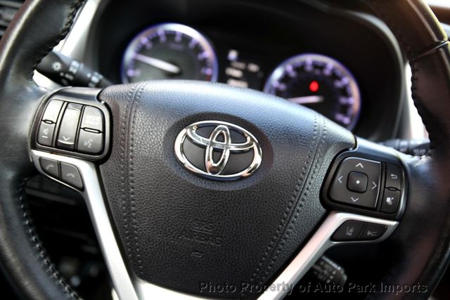 2019 Toyota Highlander XLE V6 AWD - 22843568 - 39