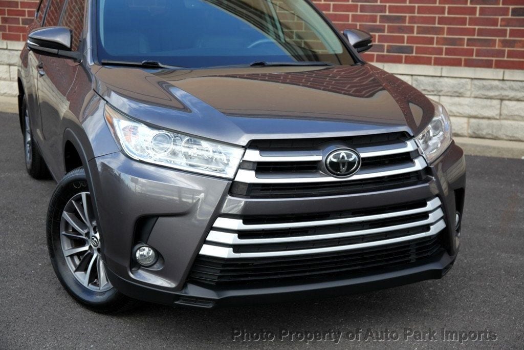2019 Toyota Highlander XLE photo 8