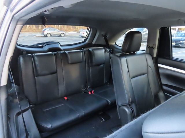 2019 Toyota Highlander XLE V6 AWD - 22967976 - 32