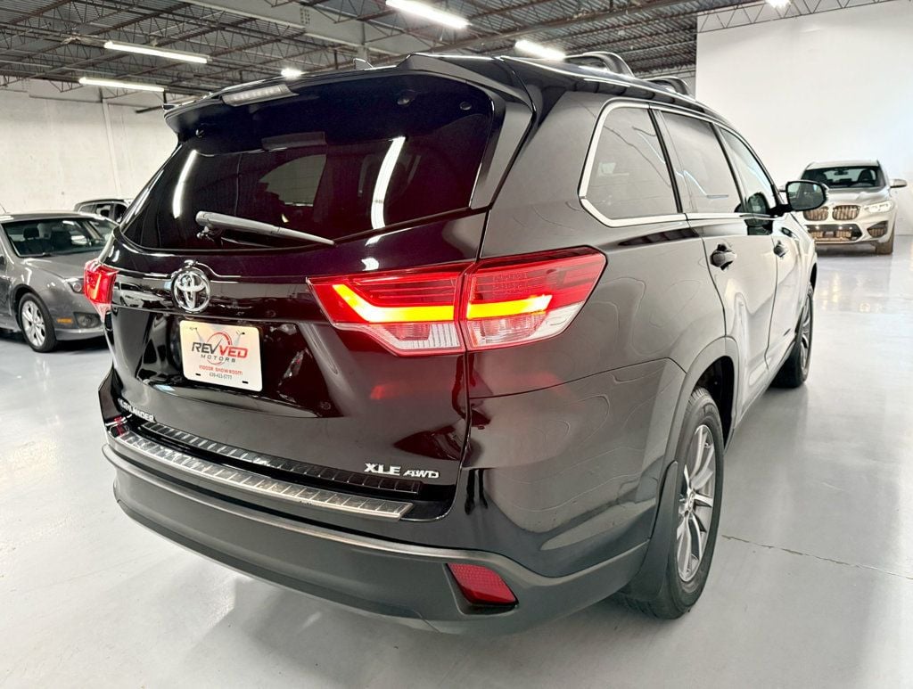 2019 Toyota Highlander XLE V6 AWD - 22671476 - 6