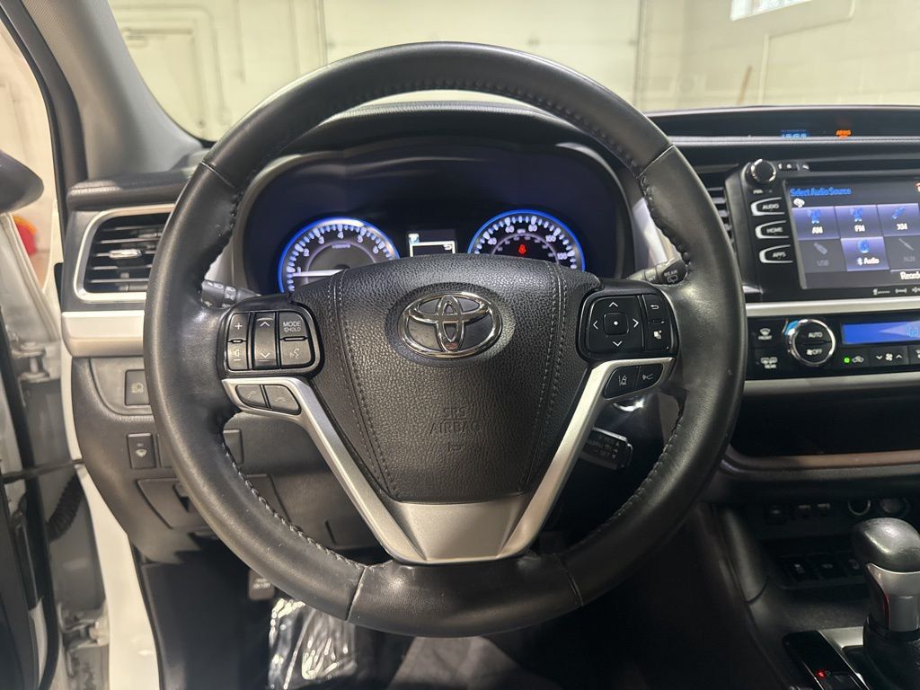 2019 Toyota Highlander XLE V6 AWD - 22994504 - 10