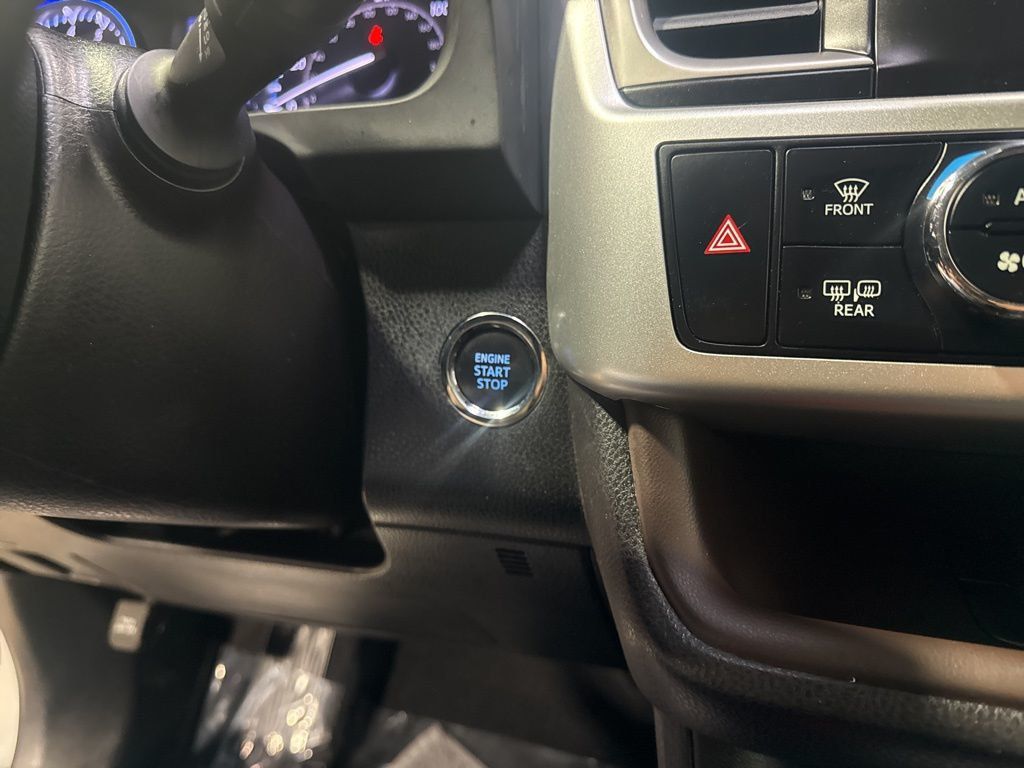 2019 Toyota Highlander XLE V6 AWD - 22994504 - 15