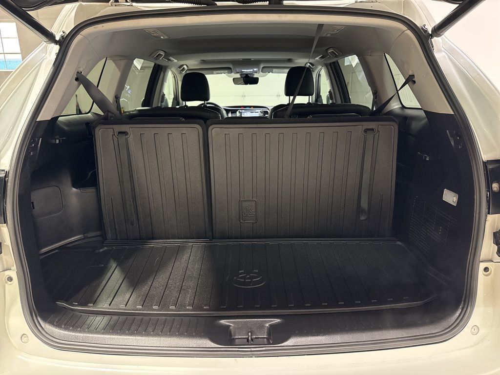 2019 Toyota Highlander XLE V6 AWD - 22994504 - 39