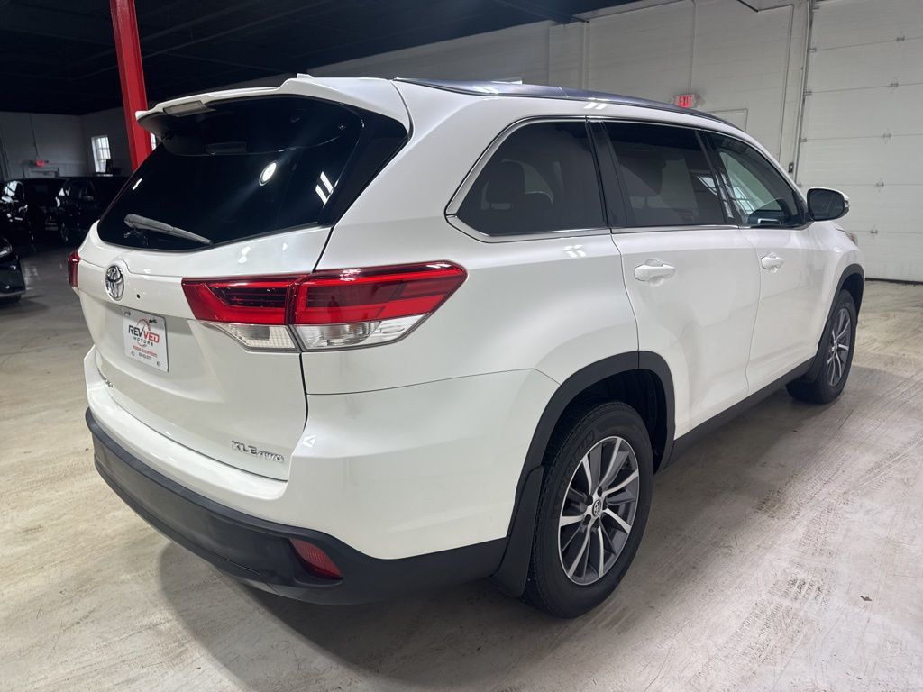 2019 Toyota Highlander XLE V6 AWD - 22994504 - 6