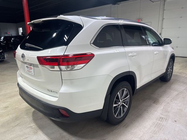 2019 Toyota Highlander XLE V6 AWD - 22994504 - 6