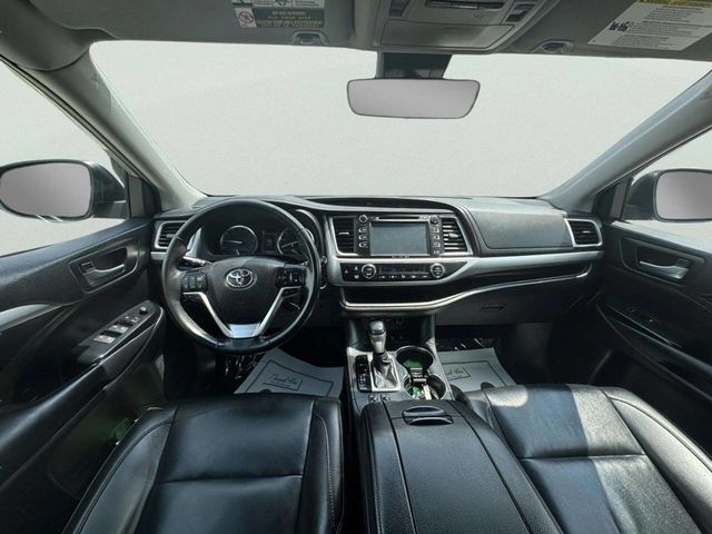 2019 Toyota Highlander XLE V6 AWD - 23049473 - 19