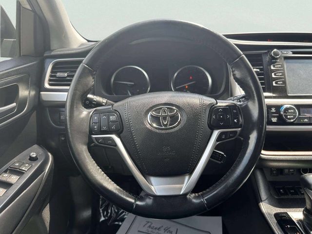 2019 Toyota Highlander XLE V6 AWD - 23049473 - 21