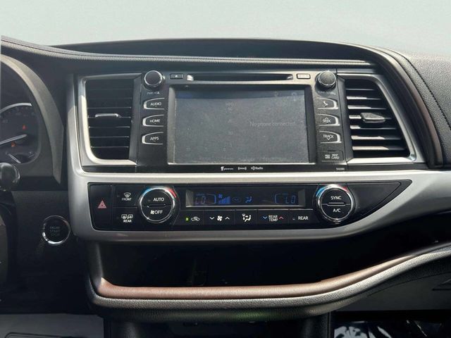 2019 Toyota Highlander XLE V6 AWD - 23049473 - 29