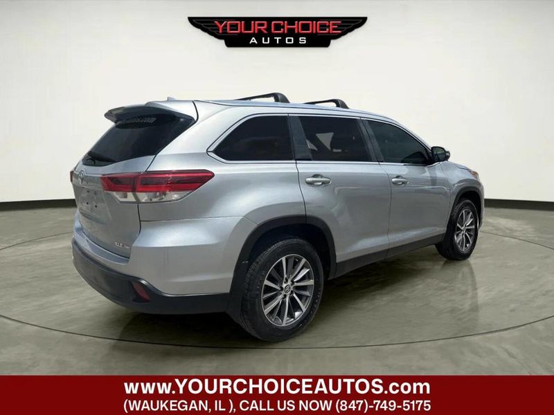 2019 Toyota Highlander XLE V6 AWD - 23049473 - 4