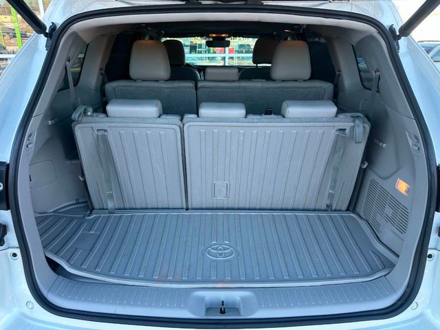 2019 Toyota Highlander XLE V6 AWD - 22958097 - 12