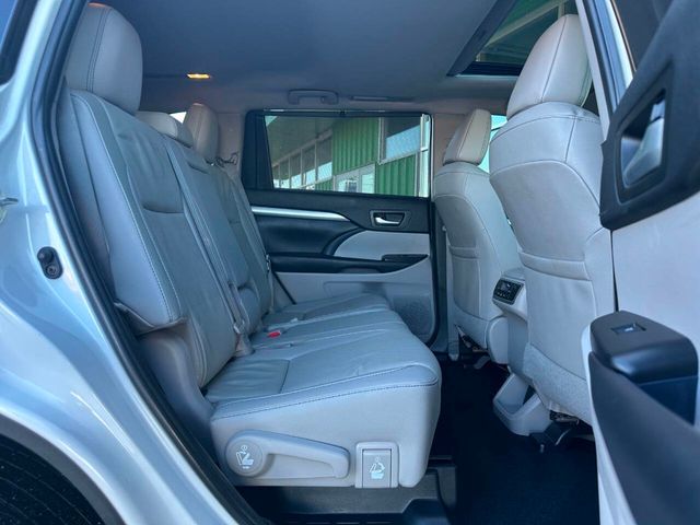 2019 Toyota Highlander XLE V6 AWD - 22958097 - 14