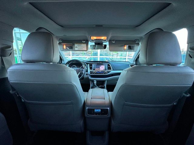 2019 Toyota Highlander XLE V6 AWD - 22958097 - 20