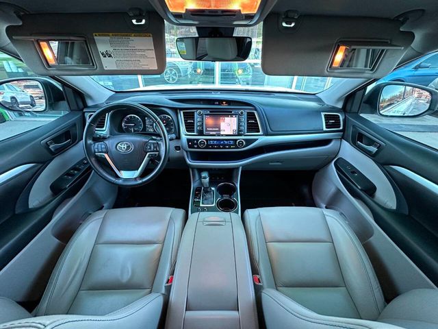 2019 Toyota Highlander XLE V6 AWD - 22958097 - 22