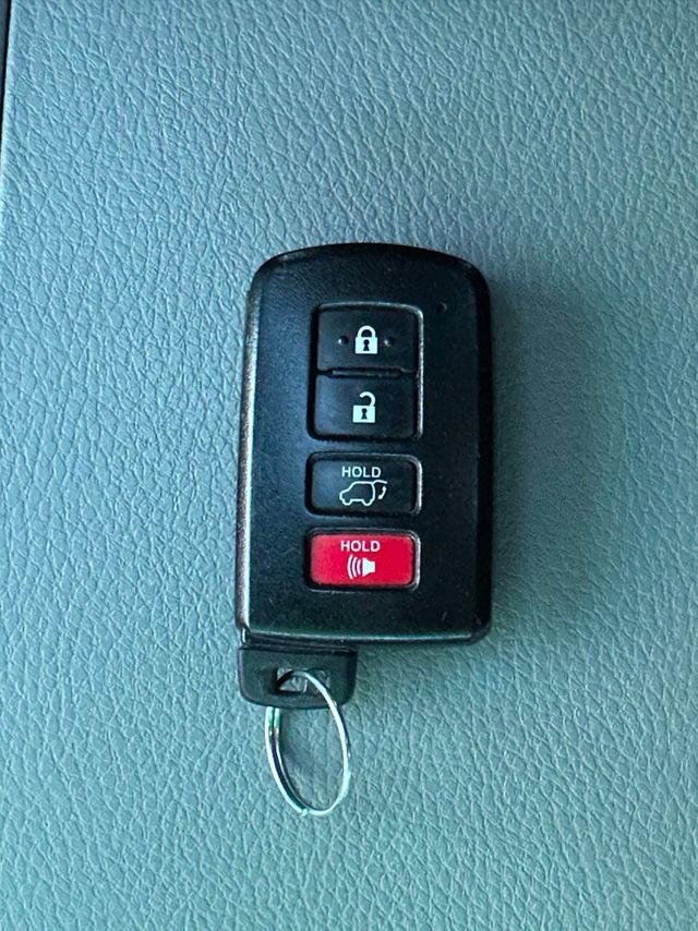 2019 Toyota Highlander XLE V6 AWD - 22958097 - 45