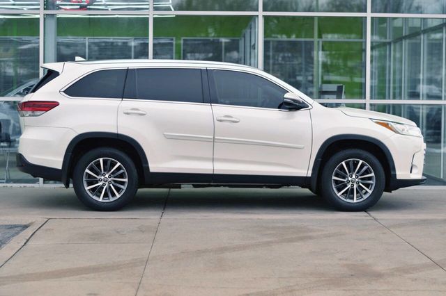 2019 Toyota Highlander XLE V6 AWD - 22958097 - 7
