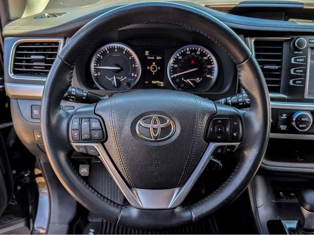 2019 Toyota Highlander XLE V6 AWD - 23007998 - 18