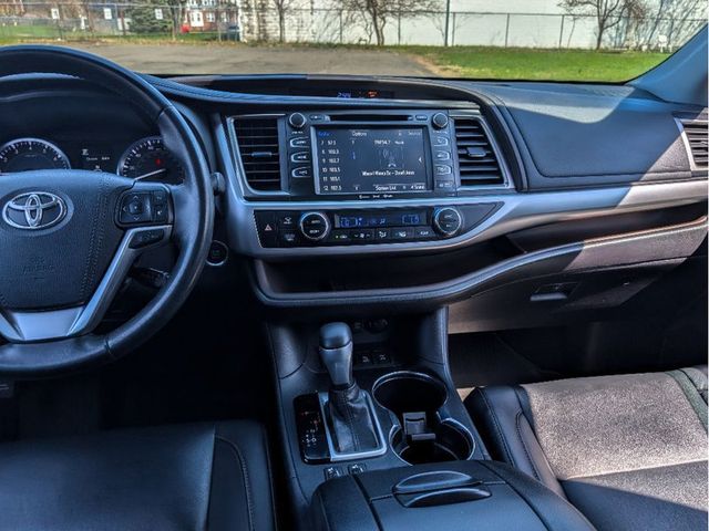 2019 Toyota Highlander XLE V6 AWD - 23007998 - 20