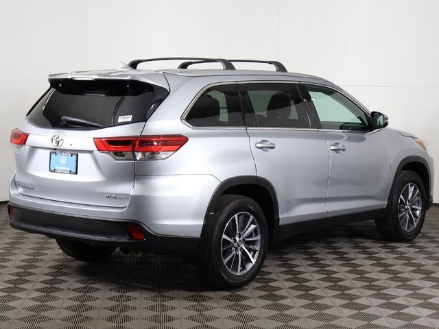 2019 Toyota Highlander XLE V6 AWD - 22937764 - 10