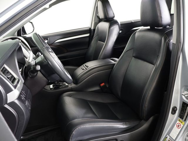 2019 Toyota Highlander XLE V6 AWD - 22937764 - 32