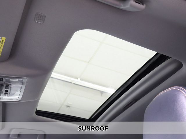 2019 Toyota Highlander XLE V6 AWD - 22937764 - 3