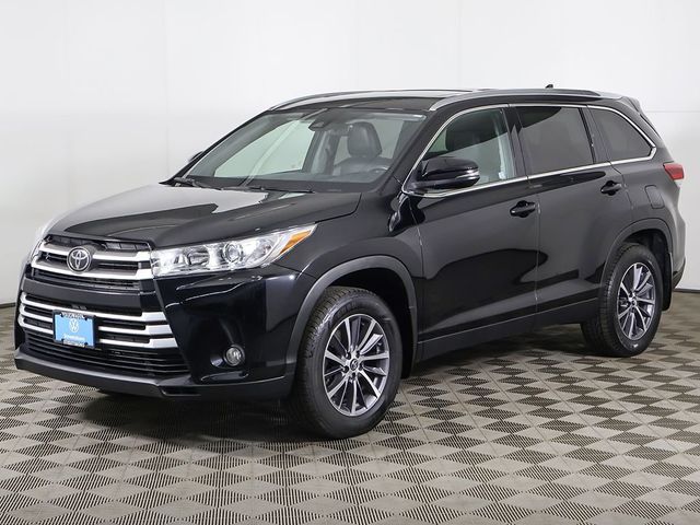 2019 Toyota Highlander XLE V6 AWD - 23026014 - 9