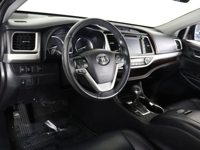 2019 Toyota Highlander XLE V6 AWD - 23026014 - 28