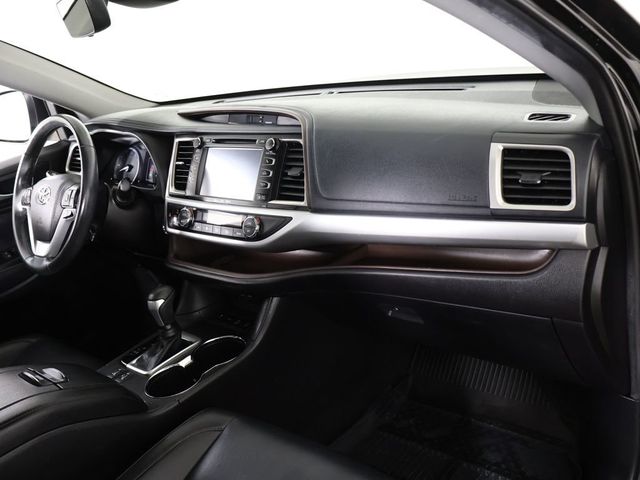 2019 Toyota Highlander XLE V6 AWD - 23026014 - 29