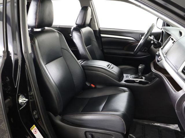 2019 Toyota Highlander XLE V6 AWD - 23026014 - 31