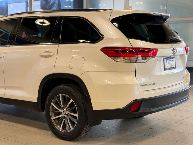 2019 Toyota Highlander XLE V6 AWD - 22989577 - 12