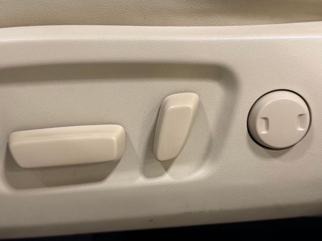 2019 Toyota Highlander XLE V6 AWD - 22989577 - 18