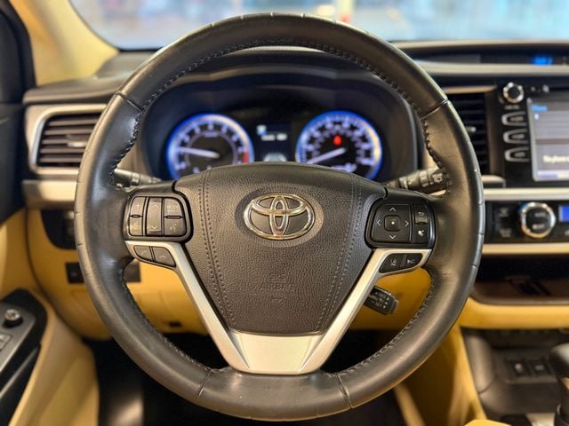 2019 Toyota Highlander XLE V6 AWD - 22989577 - 24