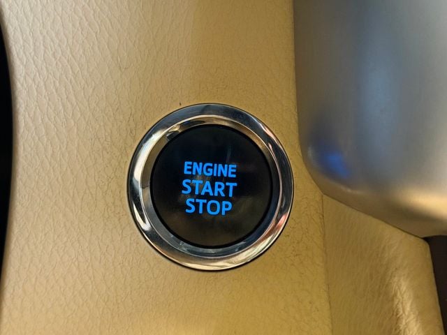 2019 Toyota Highlander XLE V6 AWD - 22989577 - 32