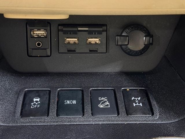 2019 Toyota Highlander XLE V6 AWD - 22989577 - 34