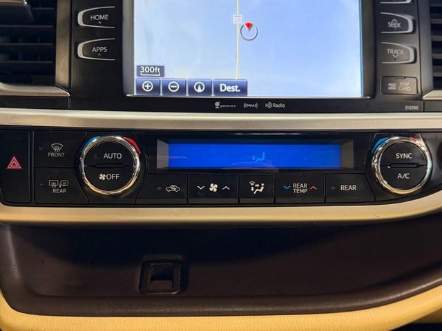 2019 Toyota Highlander XLE V6 AWD - 22989577 - 35