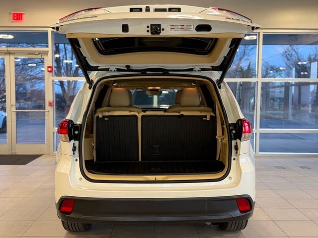 2019 Toyota Highlander XLE V6 AWD - 22989577 - 37
