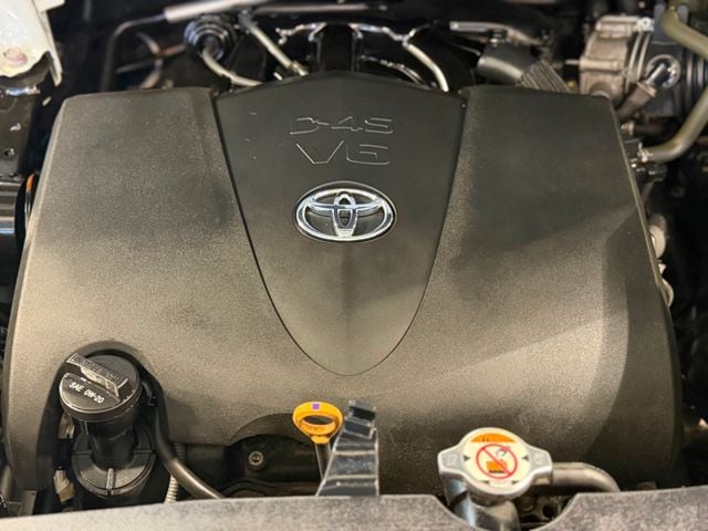 2019 Toyota Highlander XLE V6 AWD - 22989577 - 38