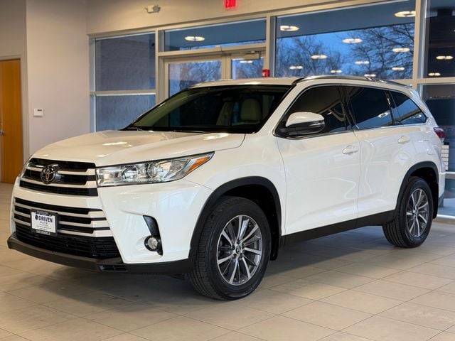 2019 Toyota Highlander XLE V6 AWD - 22989577 - 3