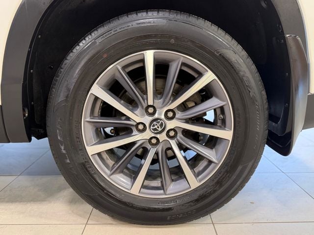 2019 Toyota Highlander XLE V6 AWD - 22989577 - 40