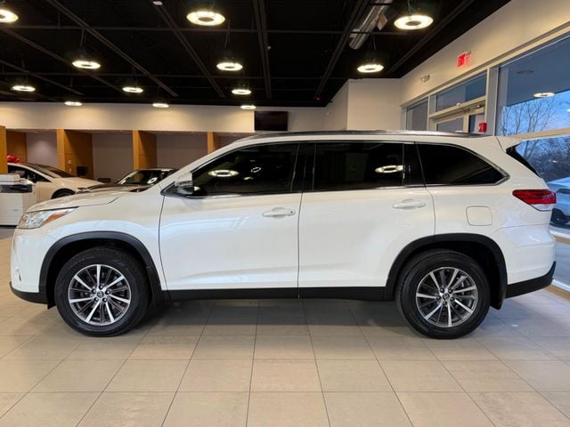 2019 Toyota Highlander XLE V6 AWD - 22989577 - 6