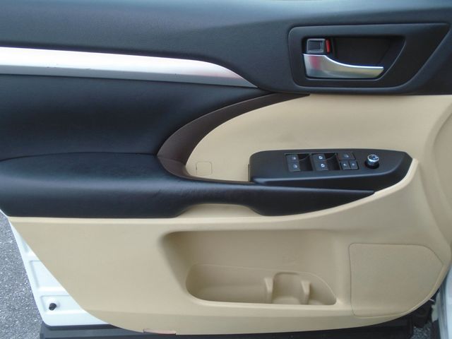 2019 Toyota Highlander XLE V6 AWD - 22950402 - 10