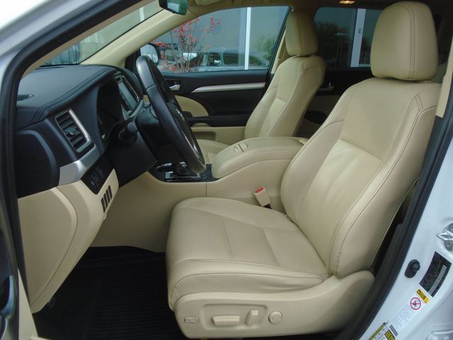 2019 Toyota Highlander XLE V6 AWD - 22950402 - 11