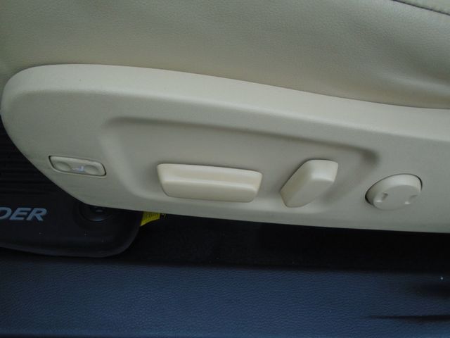 2019 Toyota Highlander XLE V6 AWD - 22950402 - 12