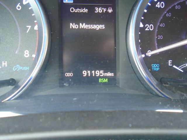 2019 Toyota Highlander XLE V6 AWD - 22950402 - 18