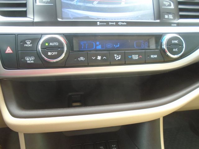 2019 Toyota Highlander XLE V6 AWD - 22950402 - 22