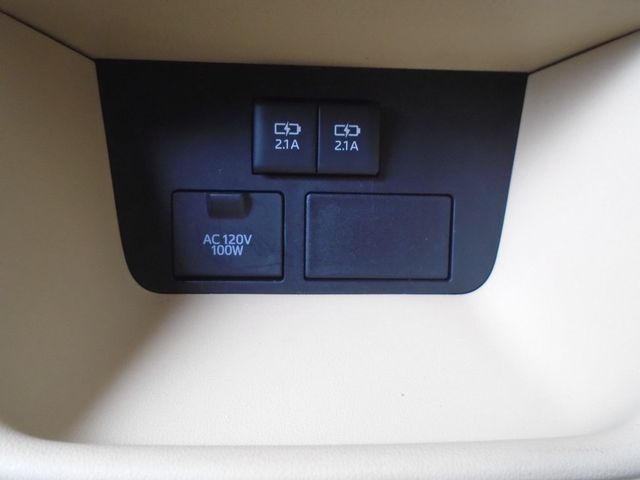 2019 Toyota Highlander XLE V6 AWD - 22950402 - 37