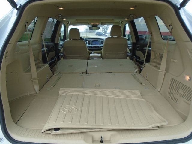 2019 Toyota Highlander XLE V6 AWD - 22950402 - 42